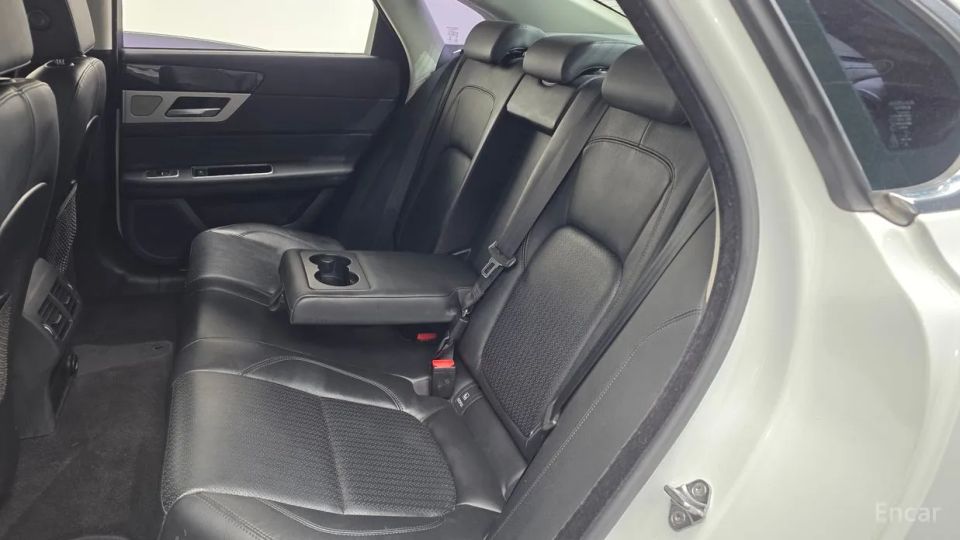 Jaguar xf