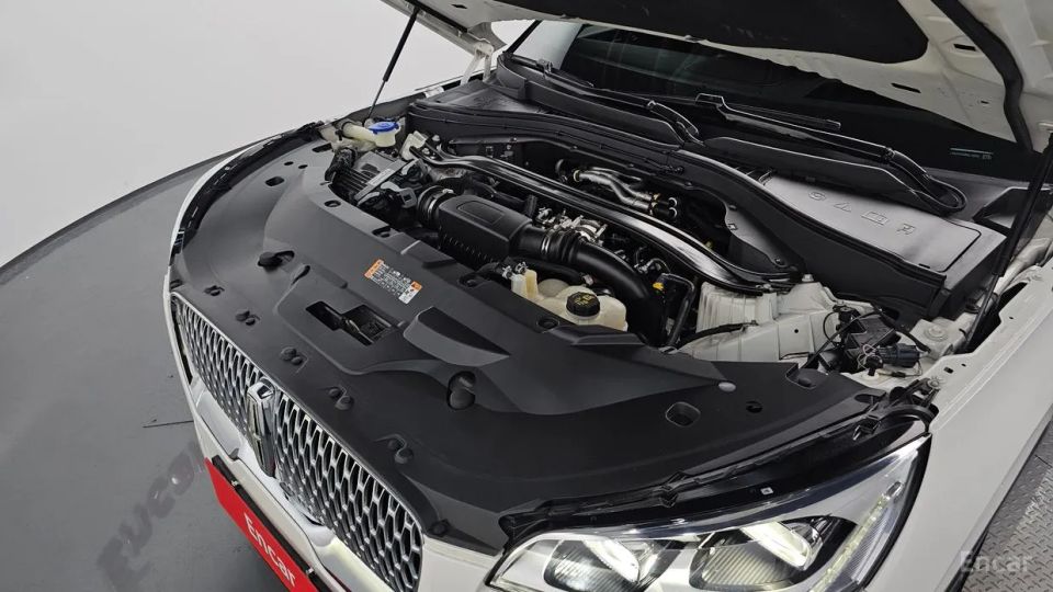 Lincoln Aviator