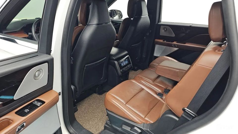 Lincoln Aviator