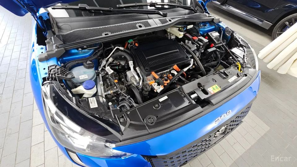 Peugeot 208