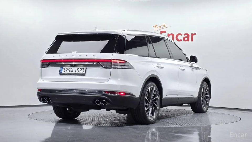 Lincoln Aviator