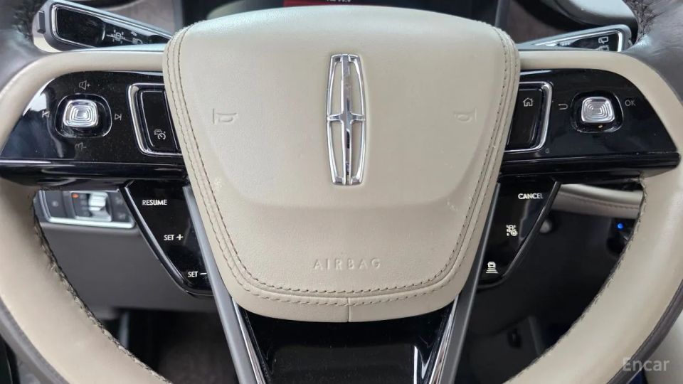 Lincoln Aviator