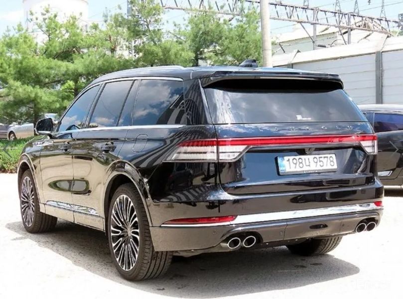 Lincoln Aviator