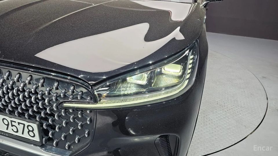 Lincoln Aviator