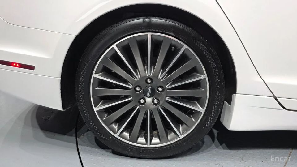 Lincoln MKZ