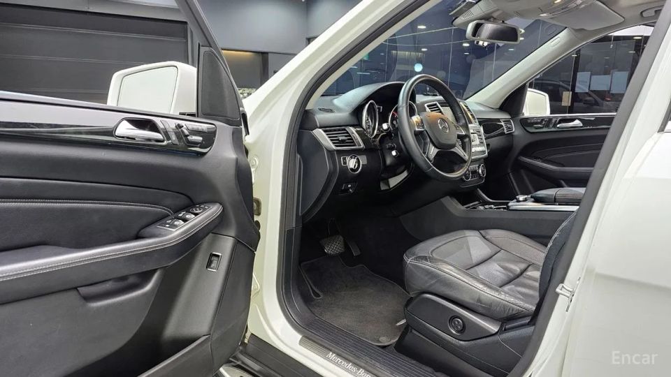 Mercedes-Benz M-class