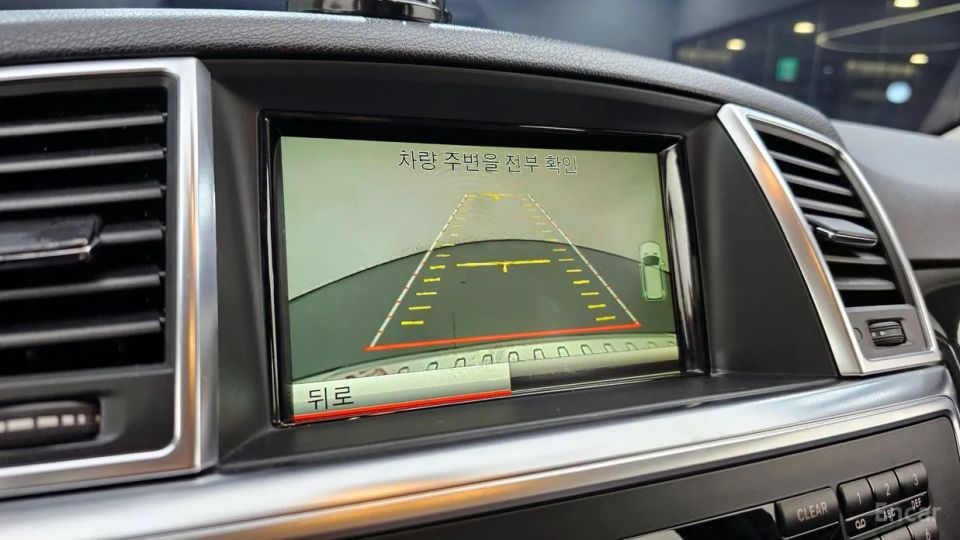 Mercedes-Benz M-class