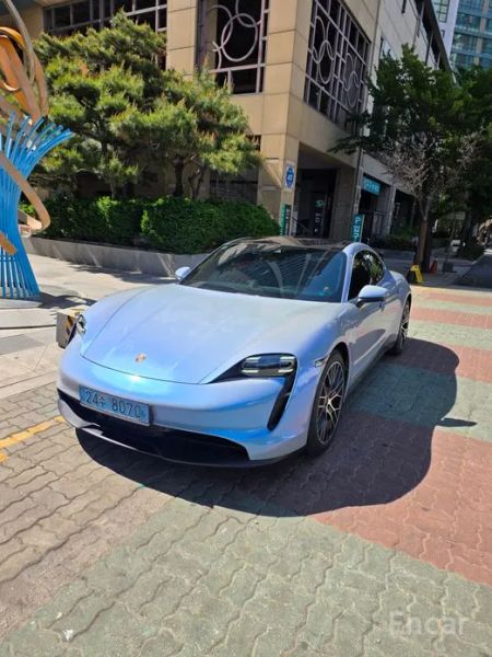 Porsche Taycan