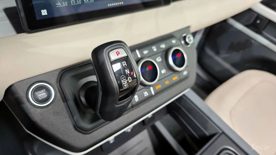 Land Rover Defender