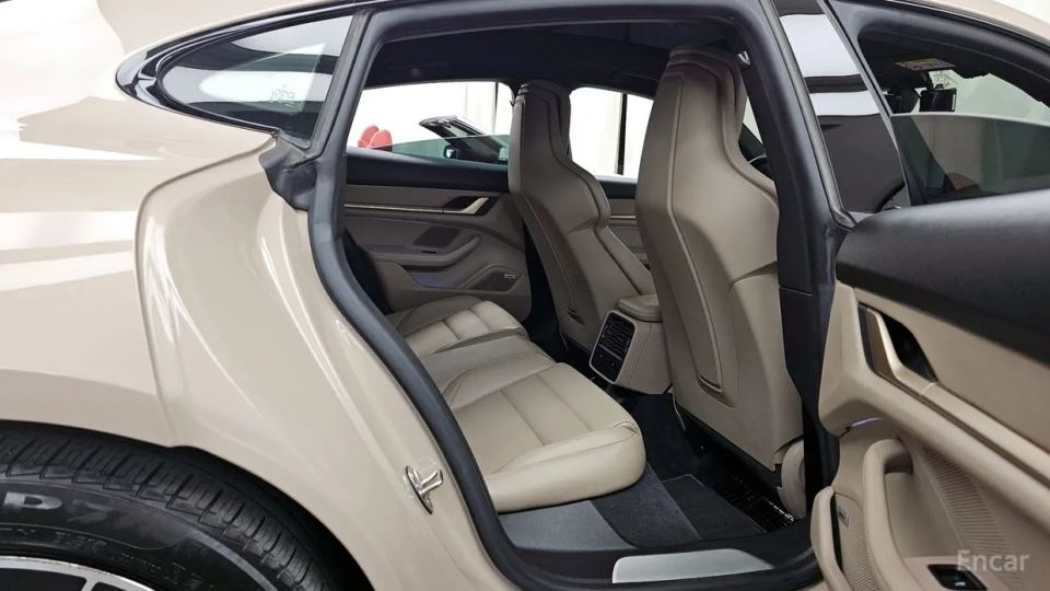 Porsche Taycan