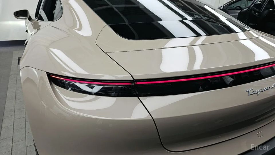 Porsche Taycan