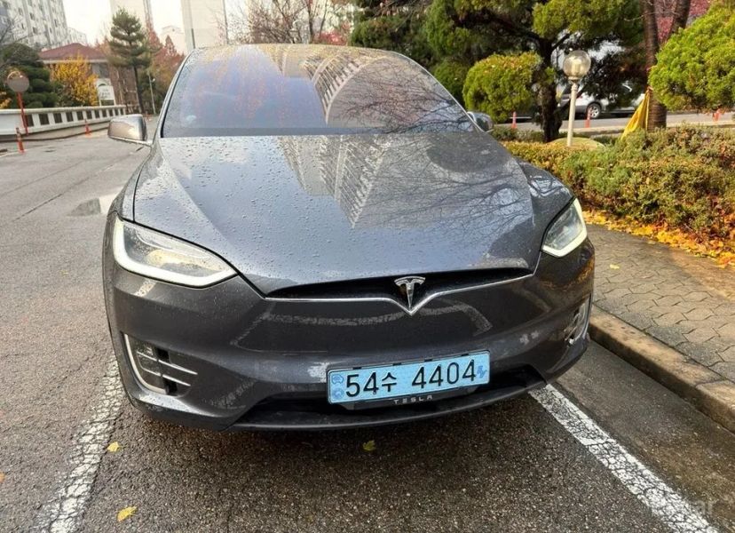 Tesla model-x