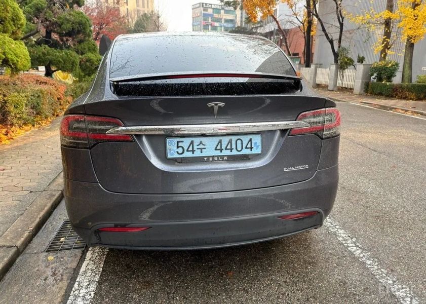 Tesla model-x