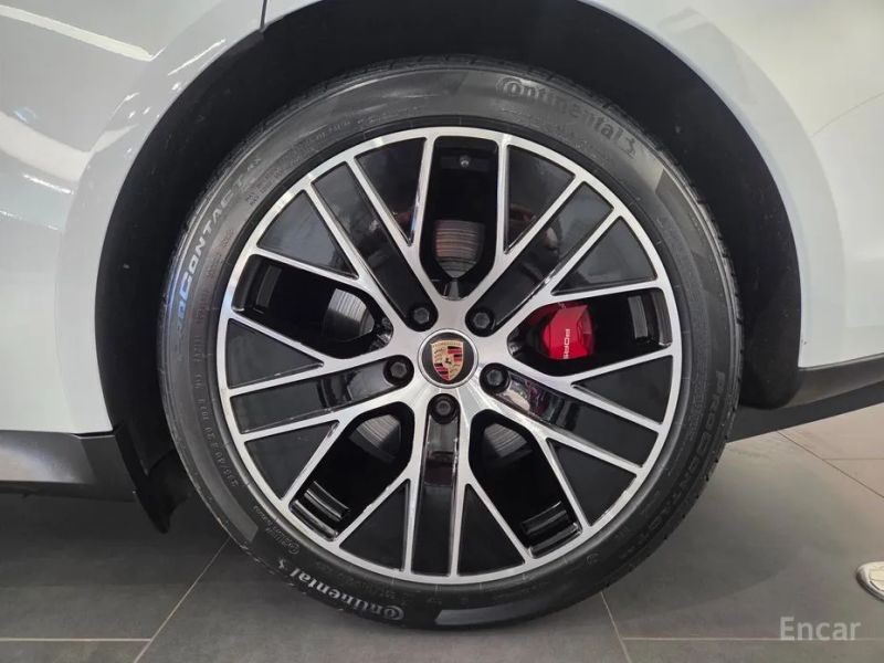 Porsche Taycan