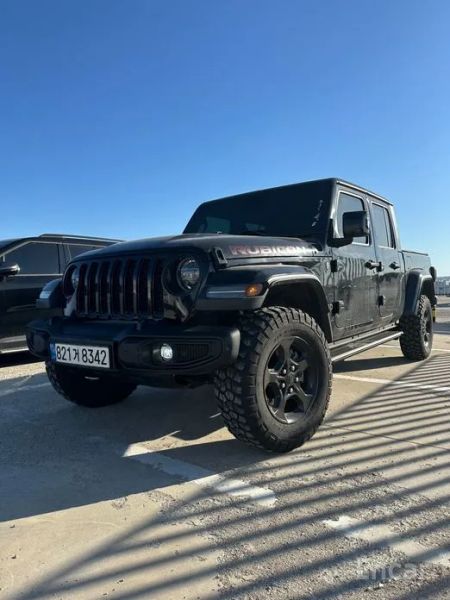 Jeep gladiator