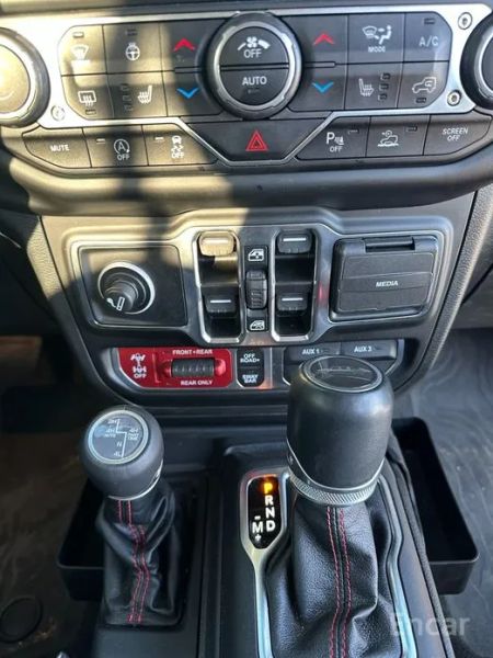 Jeep gladiator