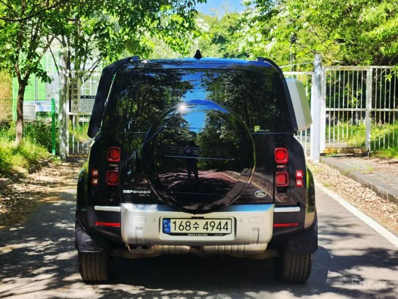 Land Rover Defender