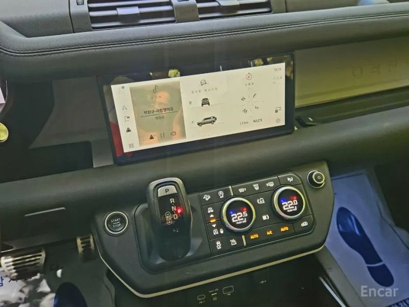 Land Rover Defender