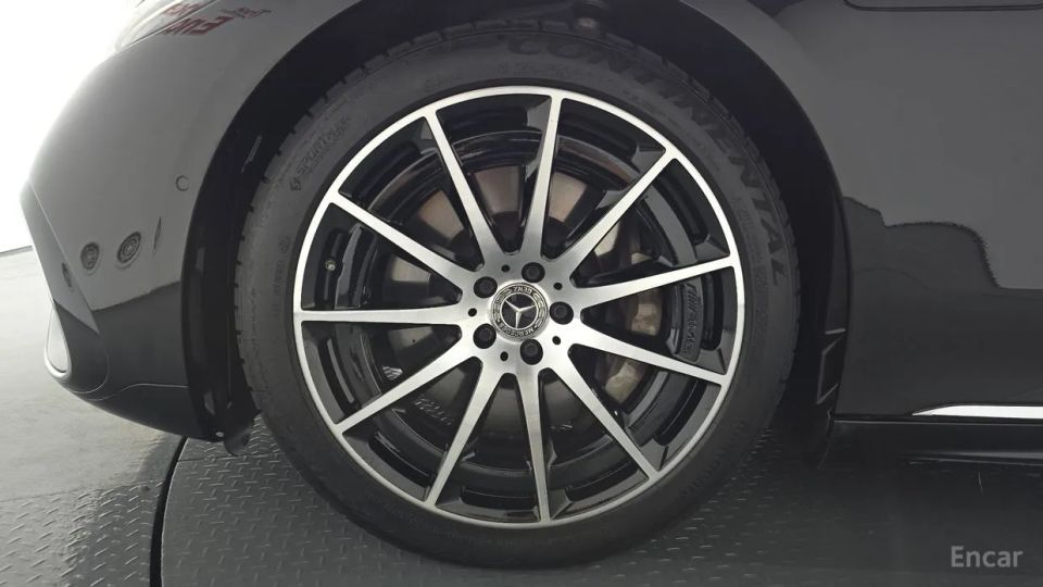 Mercedes-Benz EQS