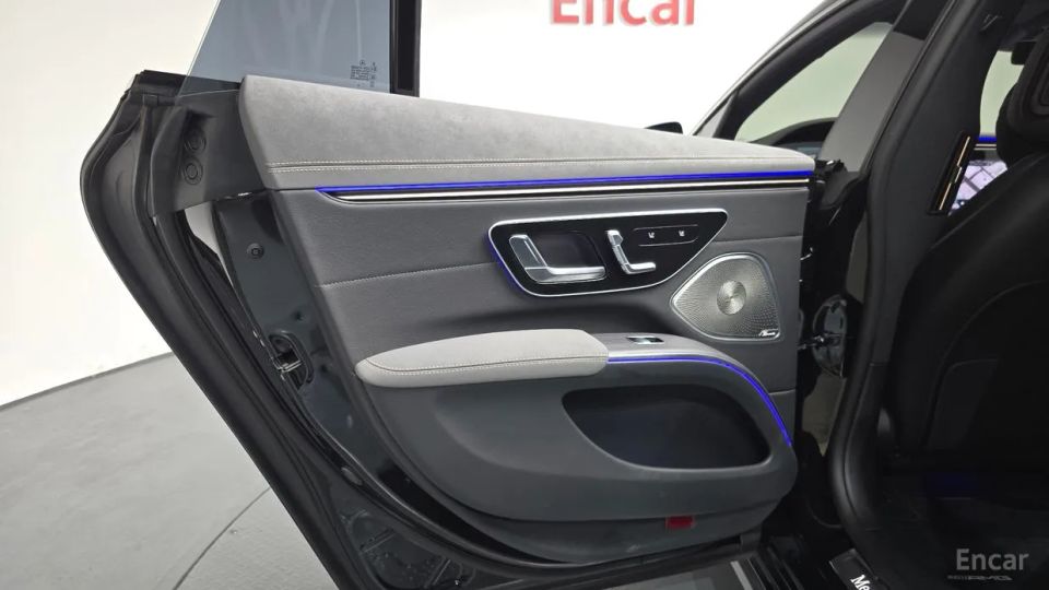 Mercedes-Benz EQS
