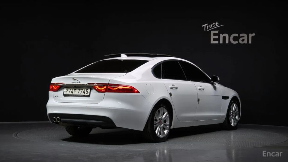 Jaguar xf