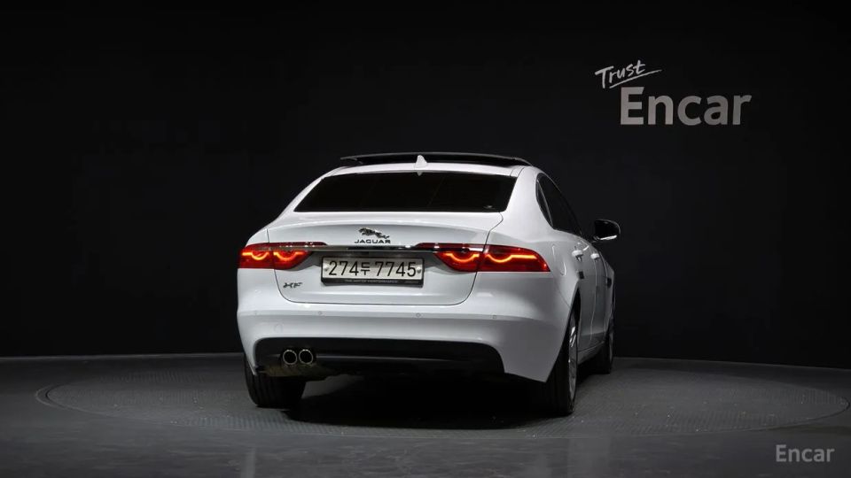 Jaguar xf