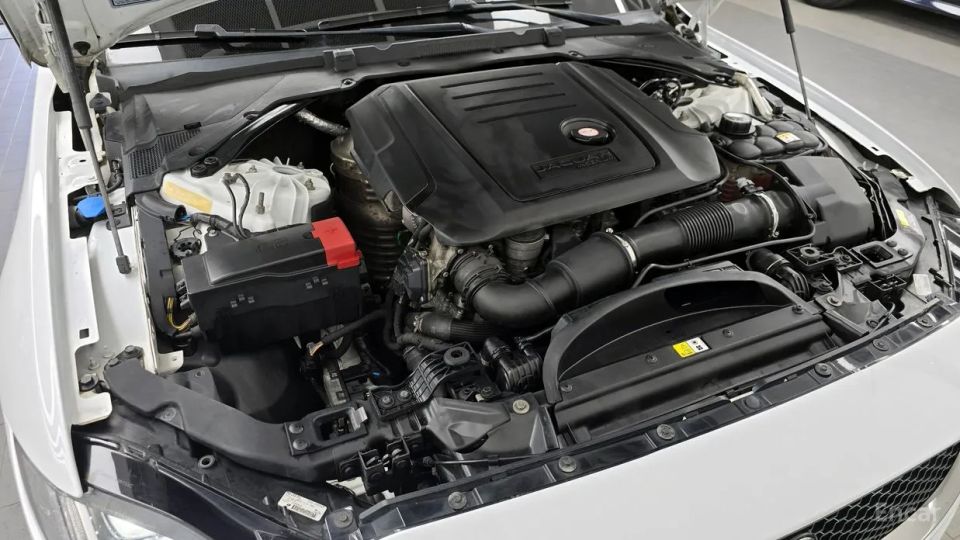 Jaguar xf