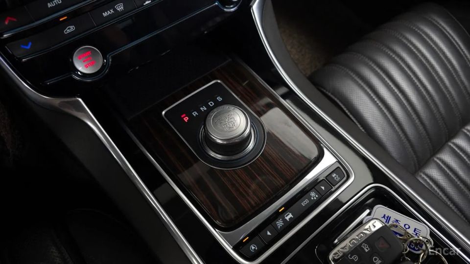 Jaguar xf