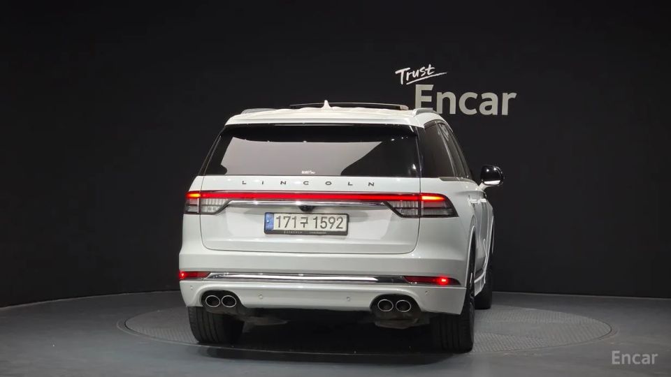 Lincoln Aviator