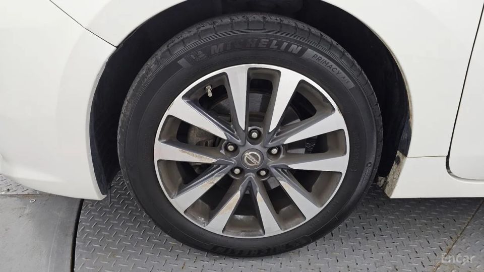Nissan altima