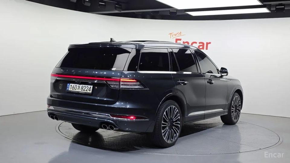 Lincoln Aviator