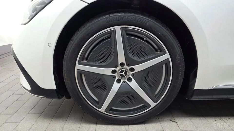 Mercedes-Benz EQE