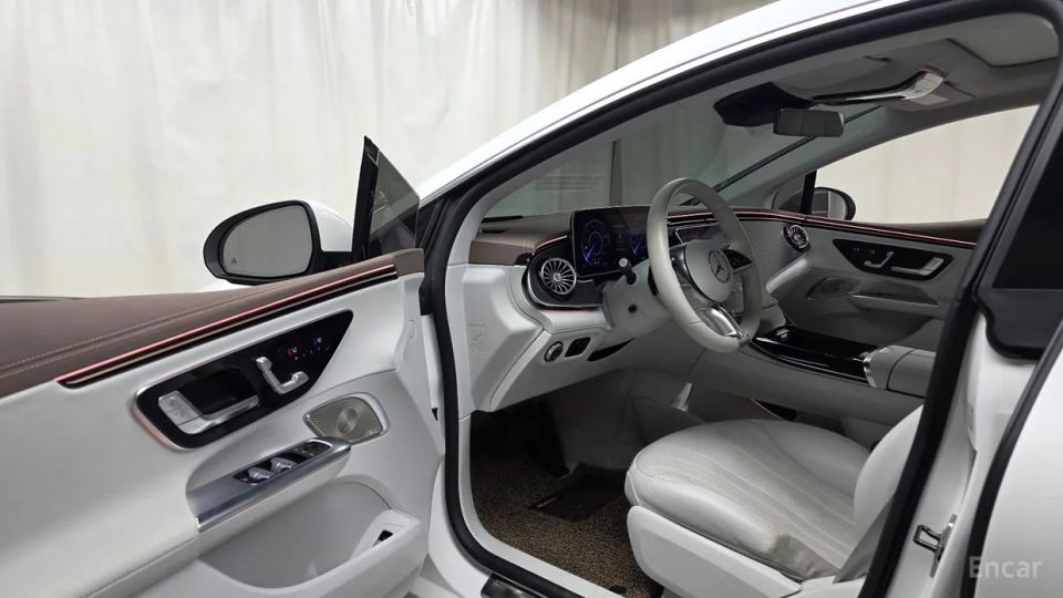 Mercedes-Benz EQE