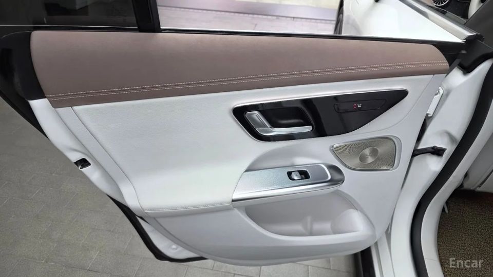 Mercedes-Benz EQE