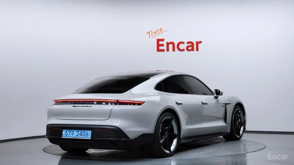 Porsche Taycan