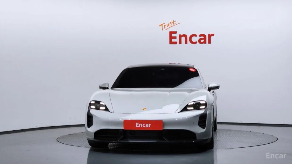 Porsche Taycan