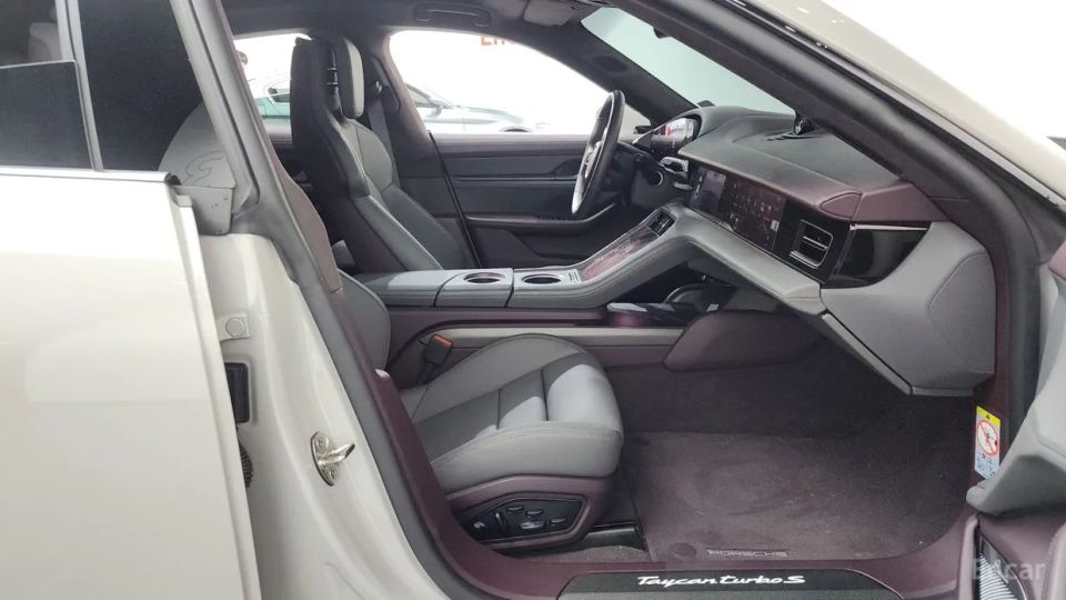 Porsche Taycan