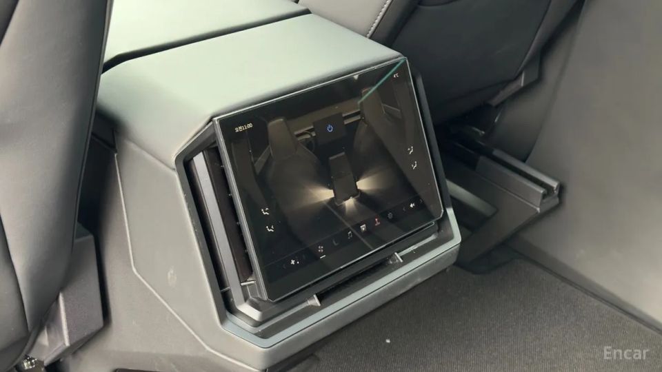 Tesla Cybertruck