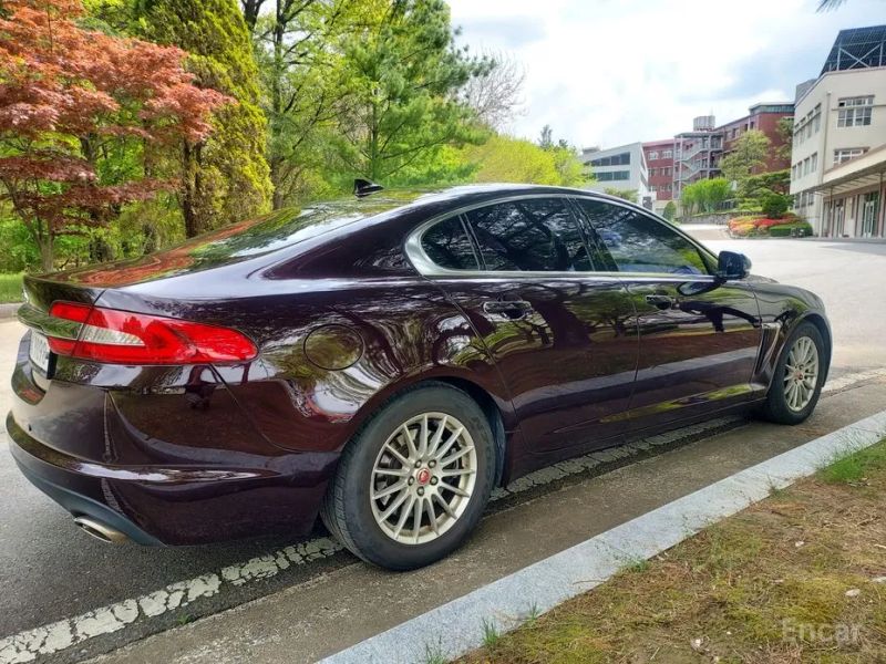 Jaguar xf