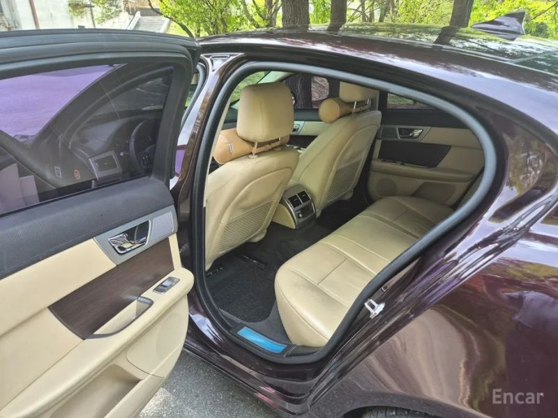 Jaguar xf
