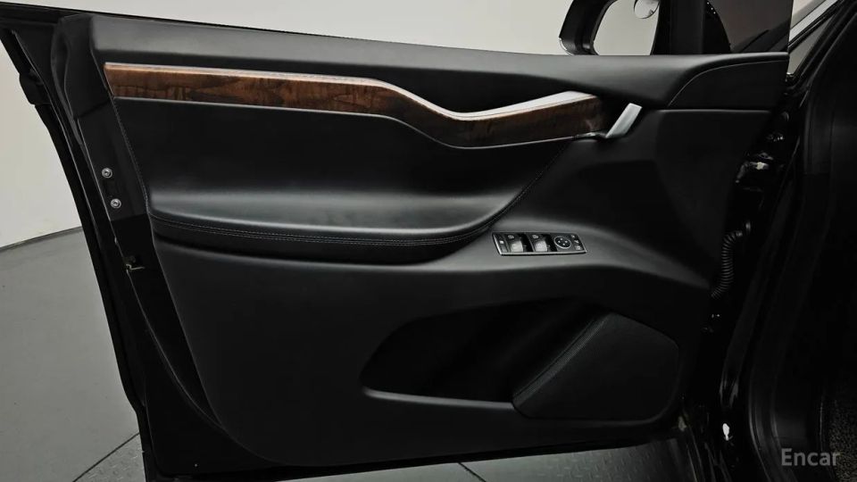 Tesla model-x