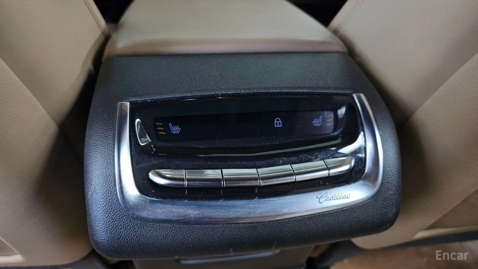 Cadillac XT6
