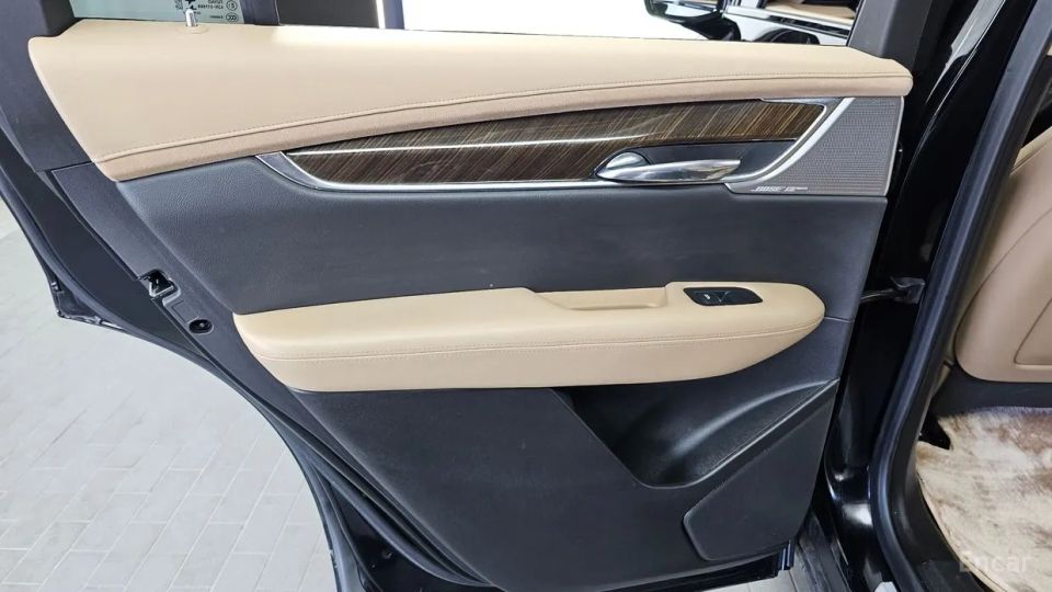 Cadillac XT6