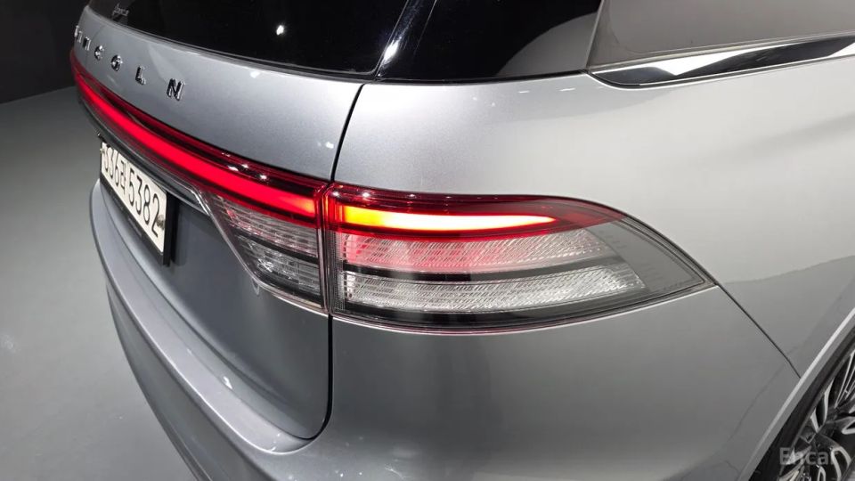 Lincoln Aviator