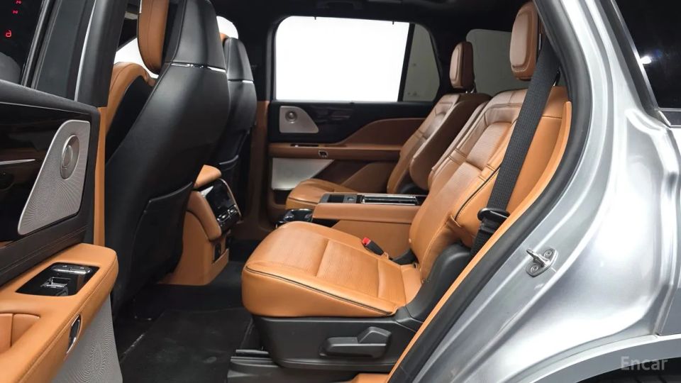 Lincoln Aviator