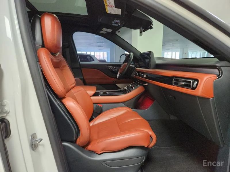 Lincoln Aviator