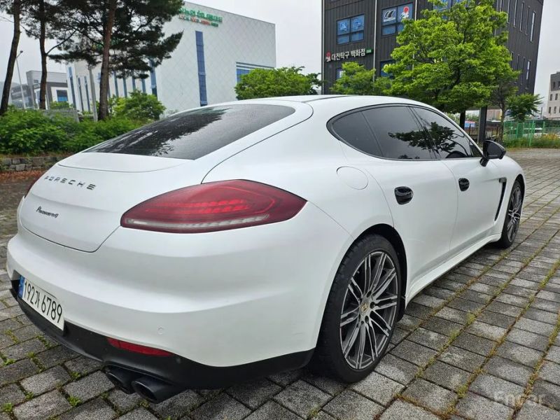 Porsche Panamera
