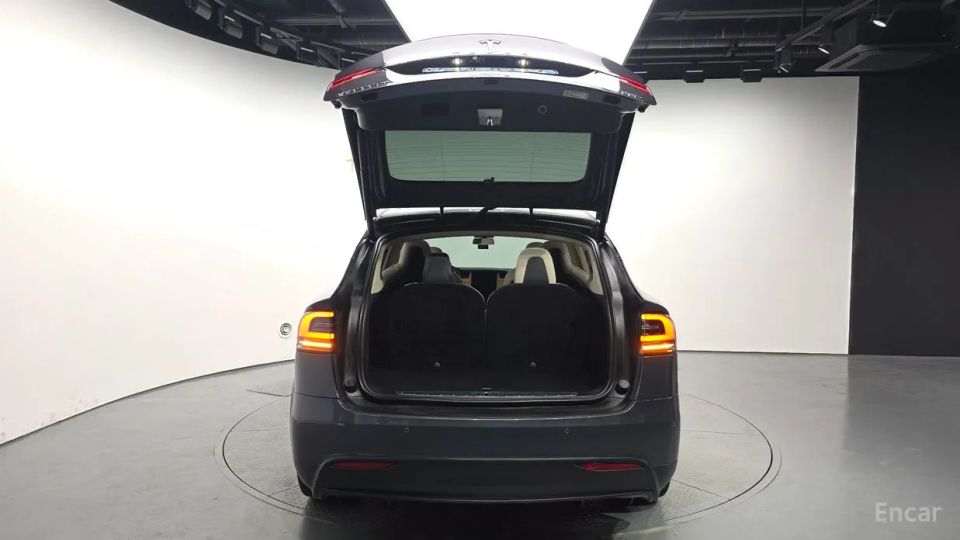 Tesla model-x