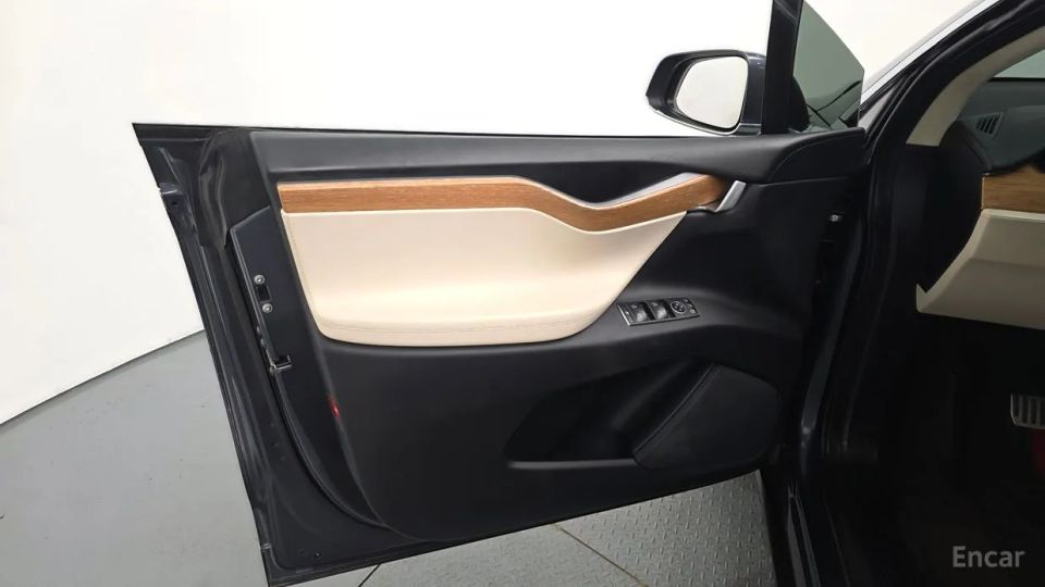 Tesla model-x