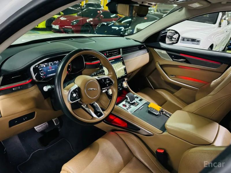 Jaguar F-PACE